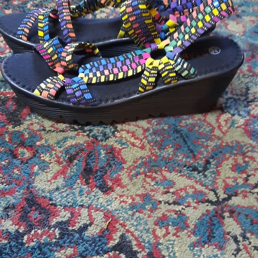 Sandals - Picture 5 of 5